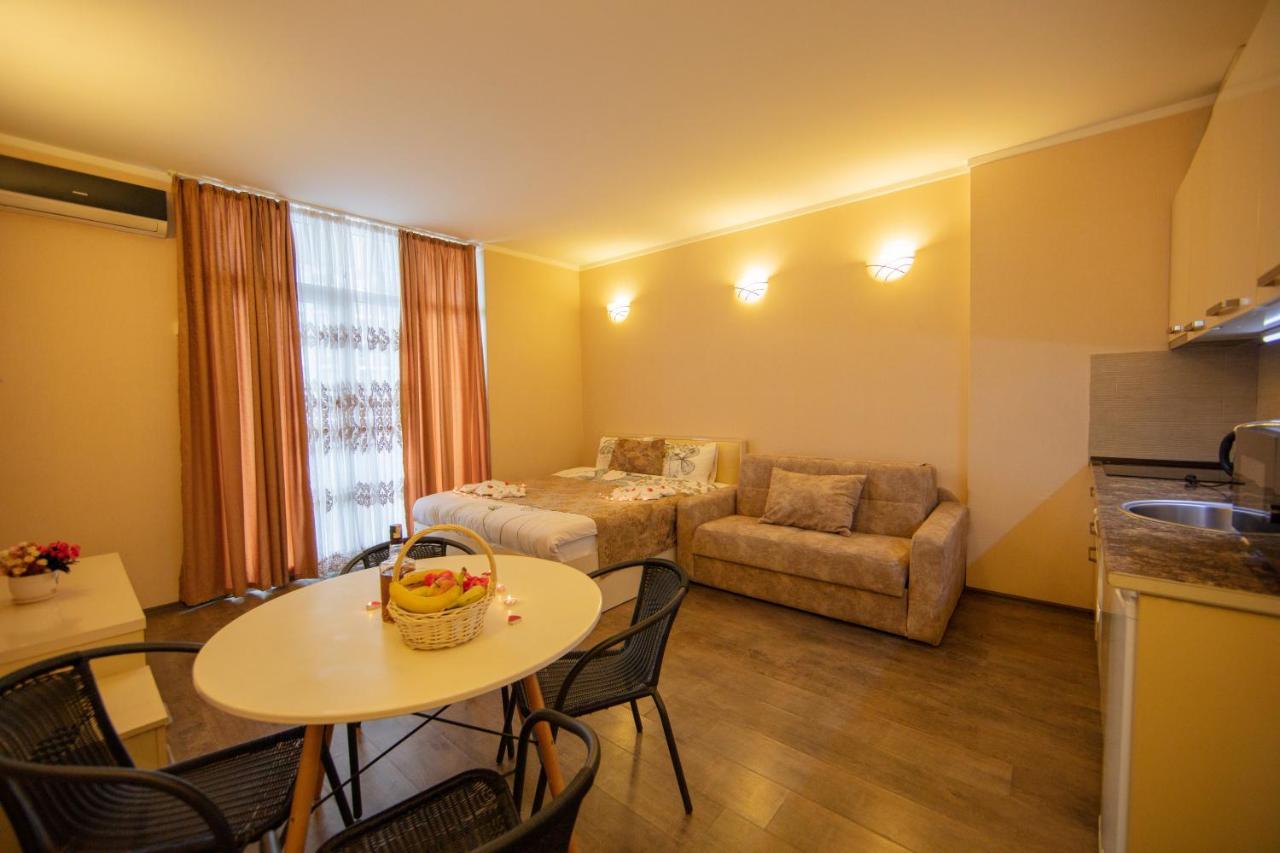 Tower Apartments Batumi Eksteriør bilde
